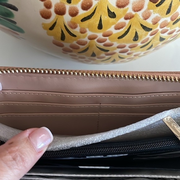 NWT Pink wallet, Mexican brand- Cloe. - Picture 7 of 8